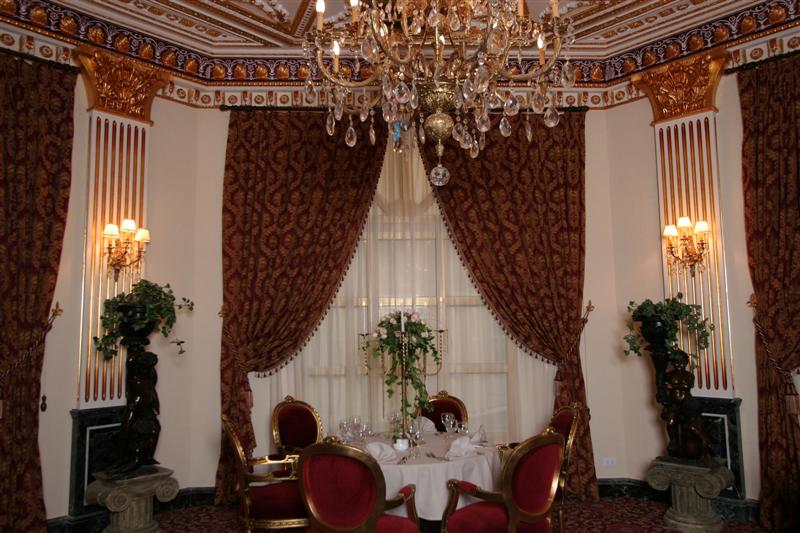 Ballroom set up for a wedding at Serenada