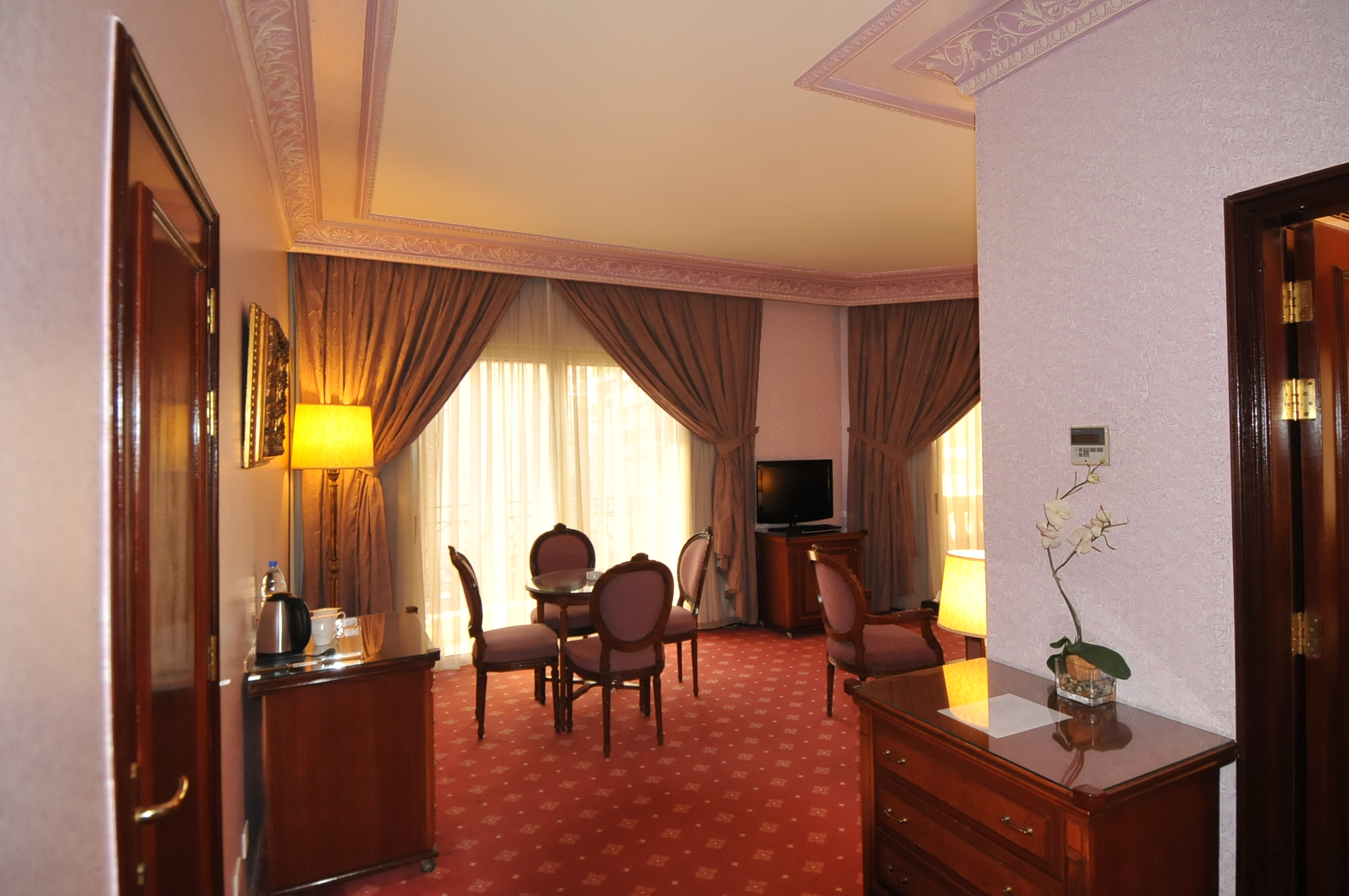 Family Suite living area at Serenada